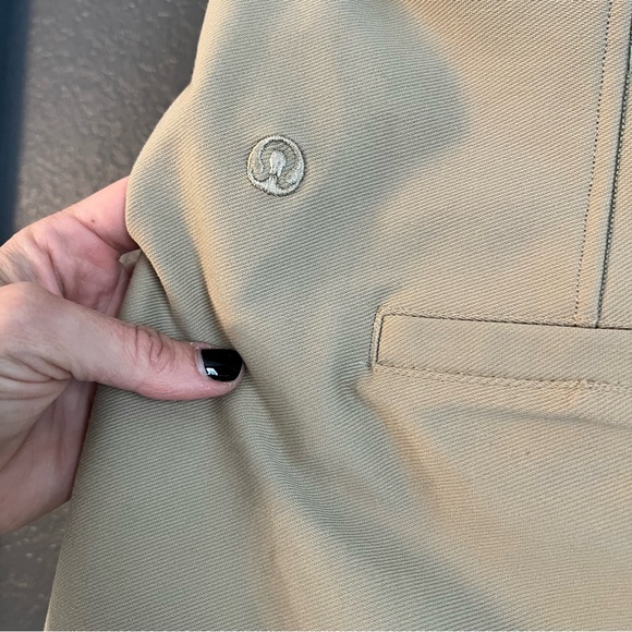 LULULEMON • NWT Utilitech relaxed fit high rise jeans shorts • size 12 - Picture 5 of 5